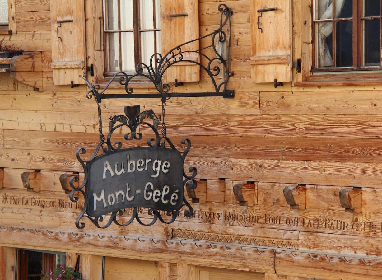 Auberge Le Mont-Gele Iserables Exterior photo